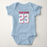 Royal Blue Red Baby Football Jersey Sports Romper<br><div class="desc">Cute football jersey bodysuit voor baby. Mam en vader houden van sport. Het is alleen maar normaal dat de baby ook. Cute baby bodysuit royal blue, red and white. Je kunt de naam en het spelernummer op de voor- en achterkant van de trui aanpassen. Niet alleen voor football ventilatoren. Elk...</div>
