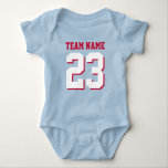 Royal Blue Red Baby Football Jersey Sports Romper<br><div class="desc">Cute football jersey bodysuit voor baby. Mam en vader houden van sport. Het is alleen maar normaal dat de baby ook. Cute baby bodysuit royal blue, red and white. Je kunt de naam en het spelernummer op de voor- en achterkant van de trui aanpassen. Niet alleen voor football ventilatoren. Elk...</div>