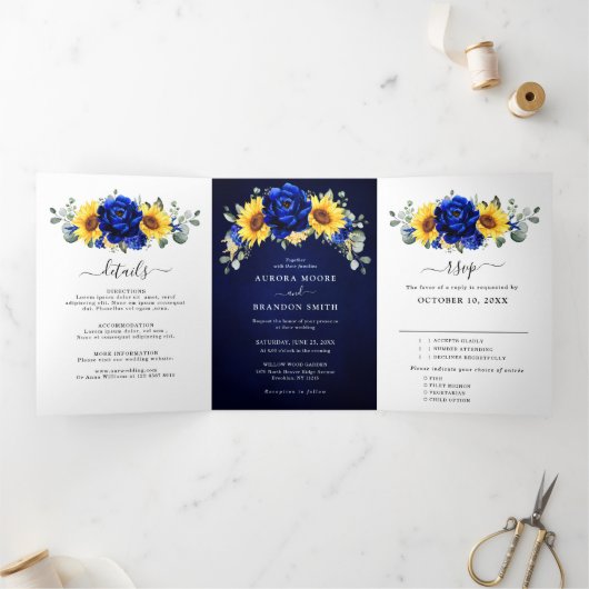 Royal Blue Rustic Sunflower Modern Floral Wedding Drieluik Aankondiging (Binnen)