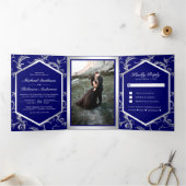 Royal Blue Silver Flourish Swirl Wedding Photo Drieluik Uitnodiging (Binnen)