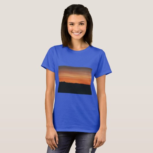 Royal Blue T-shirt met zonneklaar design (Voorkant volledig)
