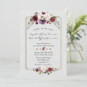 Royal Burgundy Floral Gold Monogram Weddenschap Kaart (Staand voorkant)