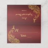 Royal Burgundy Gold Peacock Wedding Plaatskaartje (Buitenkant ongevouwen)