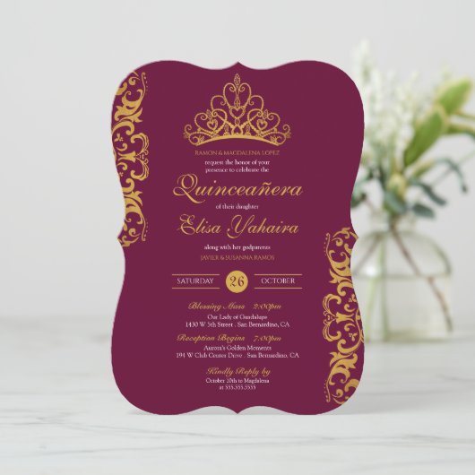 Royal Burgundy Plum Gold Elegant Crown Quinceañera Kaart (Staand voorkant)
