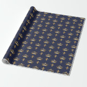 Royal Crown and Fleur de Lis Pattern on Blue Cadeaupapier (Uitgerold)