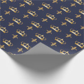Royal Crown and Fleur de Lis Pattern on Blue Cadeaupapier (Hoek)