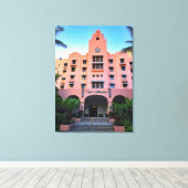 Royal Hawaiian Hotel Canvas Afdruk (Insitu (Houten vloer))