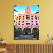 Royal Hawaiian Hotel Canvas Afdruk (Insitu (Woonkamer))