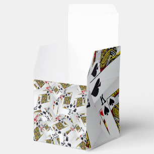Royal Layer: een stapel van Kings Poker Cards Bedankdoosjes