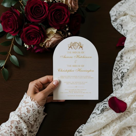 Royal Muse Medieval Fantasy Plum Floral Wedding Kaart