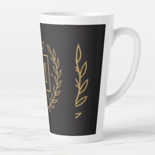 "Royal NMKY-embleem – Monogram M-topontwerp" Latte Mok (Rechts)
