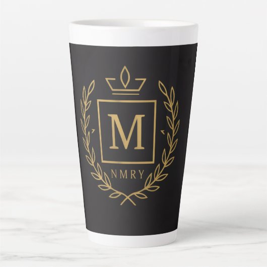 "Royal NMKY Emblem – Monogram M Crest Design" Latte Mok (Voorkant)