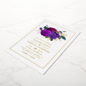Royal Paars and Gold Floral Wedding Folie Uitnodiging (Gedraaid)