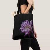 Royal Paars and White cactus bloom bloom Tote Bag (Dichtbij)