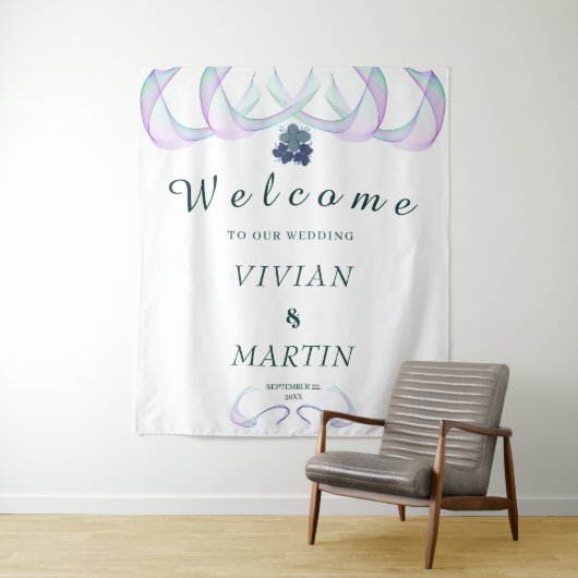 Royal Paars Faith Mini Floral Wedding Backdrop Wandkleed (In situ)