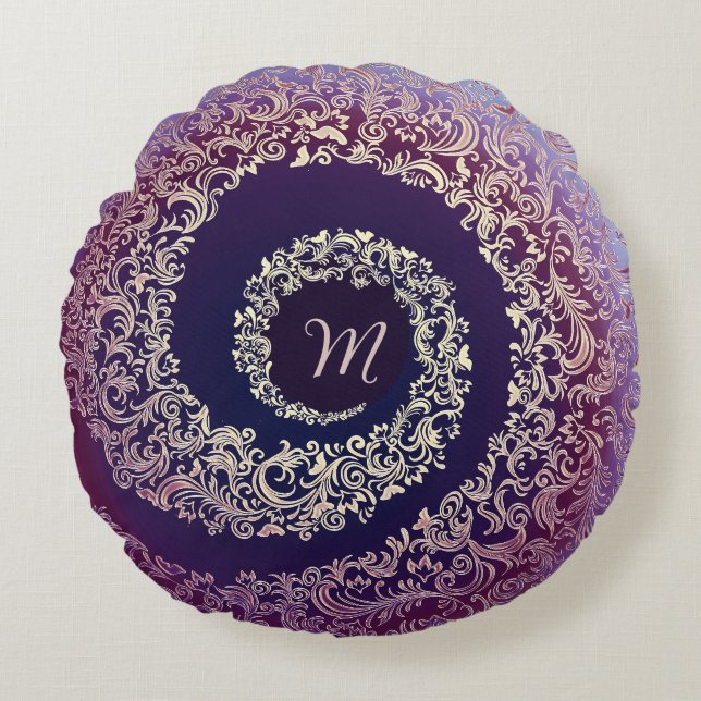 Royal Paarse & Gouden Damask Monogram Rond Kussen (Voorkant)