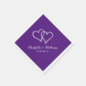 Royal paarse in elkaar grijpende harten bruiloft s servetten (Hoek)
