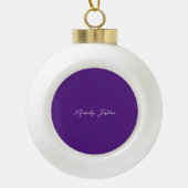Royal Paarse Plain Elegant Minimalistische Kalligr Keramische Bal Ornament (Voorkant)