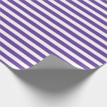 Royal Paarse Wit Eenvoudig Horizontaal Gestreept Cadeaupapier<br><div class="desc">Royal Paarse en witte eenvoudige horizontale gestreepte wikkelpapier</div>
