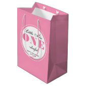 Roze 1e verjaardag medium cadeauzakje (Achterkant Gekanteld)