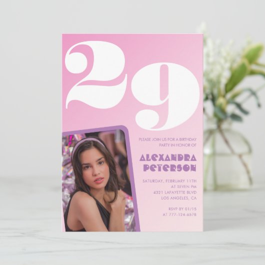 Roze 29e verjaardag uitnodigingen Retro Foto (Staand voorkant)