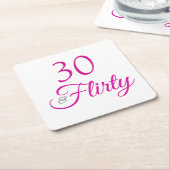 Roze 30 en flirterige verjaardag kartonnen onderzetters (Schuin)
