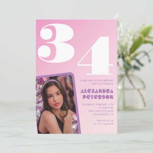 Roze 34e verjaardag uitnodigingen Retro Foto (Staand voorkant)