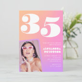 Roze 35e verjaardag uitnodigingen Retro Foto (Staand voorkant)