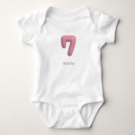Roze 3D nummer 7 - 7 maanden baby romper