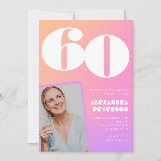 Roze 60ste verjaardag uitnodigingen voor haar Retr (Voorkant)