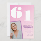 Roze 61e verjaardag uitnodigingen Retro Foto (Voorkant)