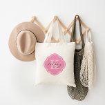 Roze aangepast aangepast Monogram Tote Bag<br><div class="desc">Cute Girly Modern Canvas tas met Custom Personalized Name and Initiaal Monogram in een  Marokkaanse Quatrefoil Cover Shape Lijst Border</div>