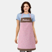 Roze aardbei ijs schort (Gedragen)