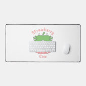 Roze Aardbei Koe Classic T-shirt Bureaumat (Keyboard & Muis)