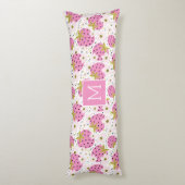 Roze aardbeien Aangepast monogram Lichaamskussen (Achterkant (Verticaal))