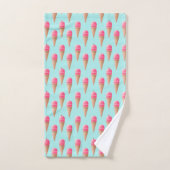 Roze Aardbeien Ice Cone Pattern, Blue Bad Handdoek (Handdoek)