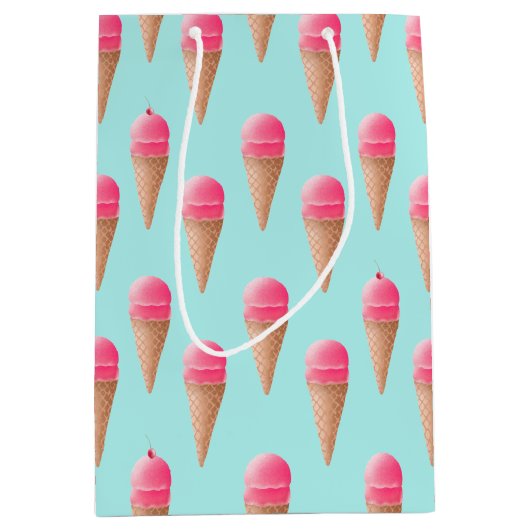 Roze Aardbeien Ice Cone Pattern, Blue Medium Cadeauzakje (Voorkant)