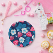 Roze aardbeien op blauw papieren bordje (Feest)