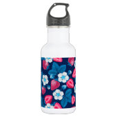 Roze aardbeien op blauw waterfles  (Voorkant)