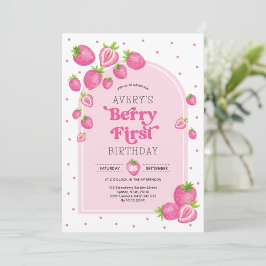 Roze aardbeienbes Eerste 1e verjaardag Kaart (Staand voorkant)