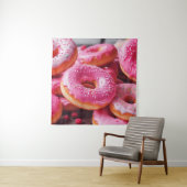 Roze aardbeiendonuts wandkleed (In situ)