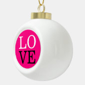 Roze Achtergrond Liefde Bruiloft Keramische Bal Ornament (Rechts)