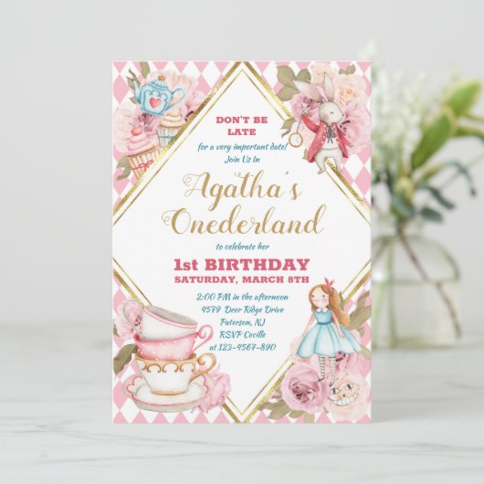Roze Alice in Wonderland Theepartij Verjaardagsuit Kaart (Staand voorkant)