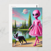 Roze alien die haar Boston Terrier bewandelt Briefkaart (Voorkant / Achterkant)