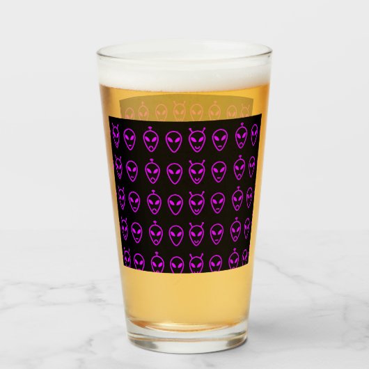 Roze Alien Faces Glas (Achterkant gevuld)
