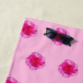 Roze anjer bloem naadloos patroon op strandlaken (In situ)