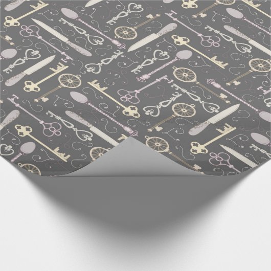 Roze Antiek  Spoons en Sleutels op grijs Cadeaupapier (Hoek)