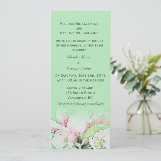 Roze appelbloemen voor de groene bruiloft kaart (Staand voorkant)