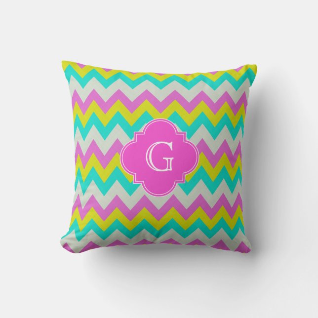 Roze Aqua Geel Wit Chevron Vierblad Monogram Kussen (Voorkant)