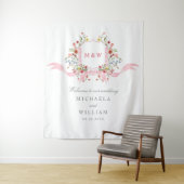 Roze Aquarel Botanische Regency Wapen Huwelijk Wandkleed (In situ)